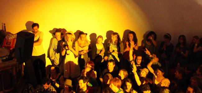 Volunteering opportunities with the Institute of Art and Ideas