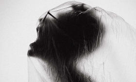 unsplash scream in muslin cropped