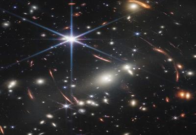 Deep Field James Webb min
