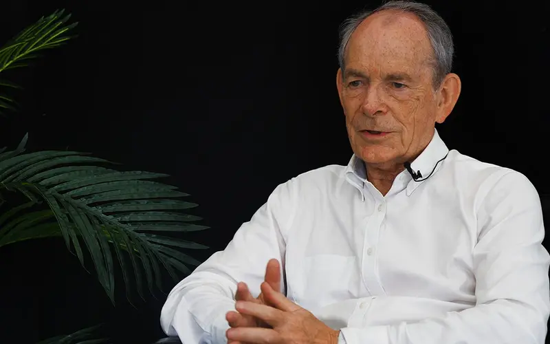 Simon Jenkins on Putin, Peace, and Foreign Policy