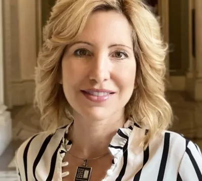 Photo of Susan Schneider